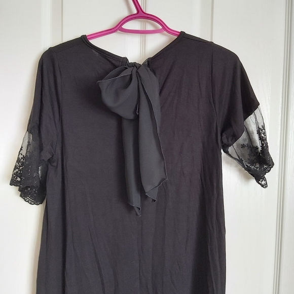 NWOT Black Lace Sleeve Top - Picture 4 of 4
